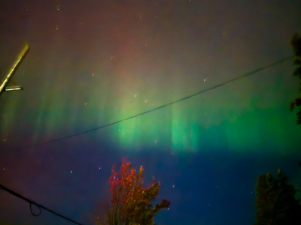 Lykster1's tweet photo. #northernlights #northbay #ontario #mothernature #wow https://t.co/m7hRxpexaL