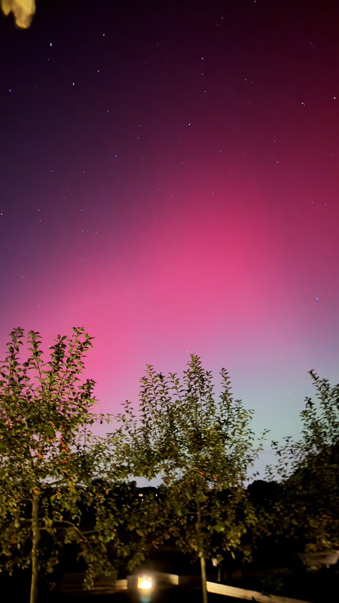 garry_block's tweet photo. #aurora #Kent #Canterbury https://t.co/TNXPE241JW