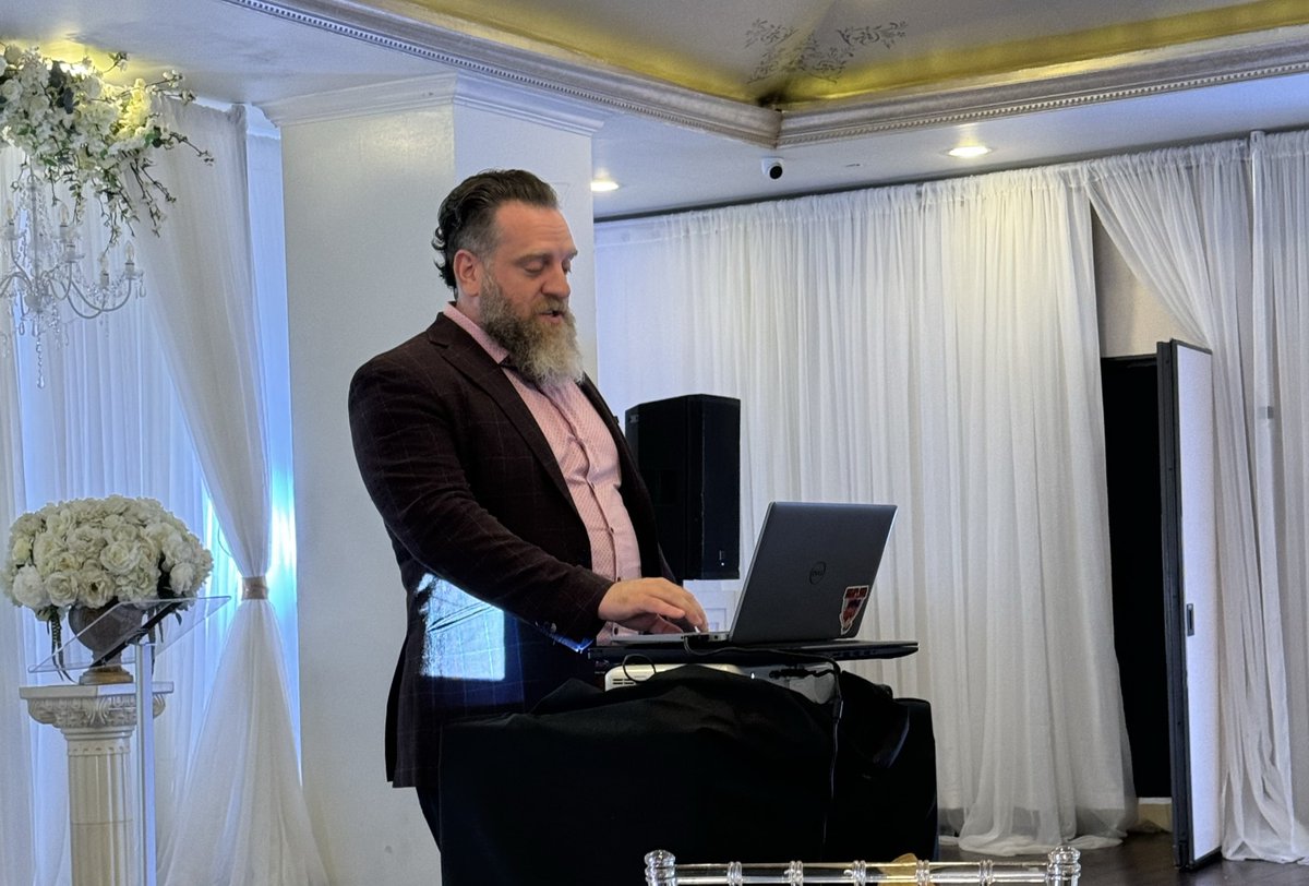 Oceaneering's tweet photo. Oceaneering's Nick Rouge presented @MTSociety
Houston Section Luncheon on October 10, where he shared insights on 4th Generation Work Class ROVs.
Thank you to MTS Houston for hosting this fantastic event.
#ROV #MTSHouston #Robotics #Technology #SubseaInnovation #WorkClassROVs https://t.co/k6bNtPFnyg