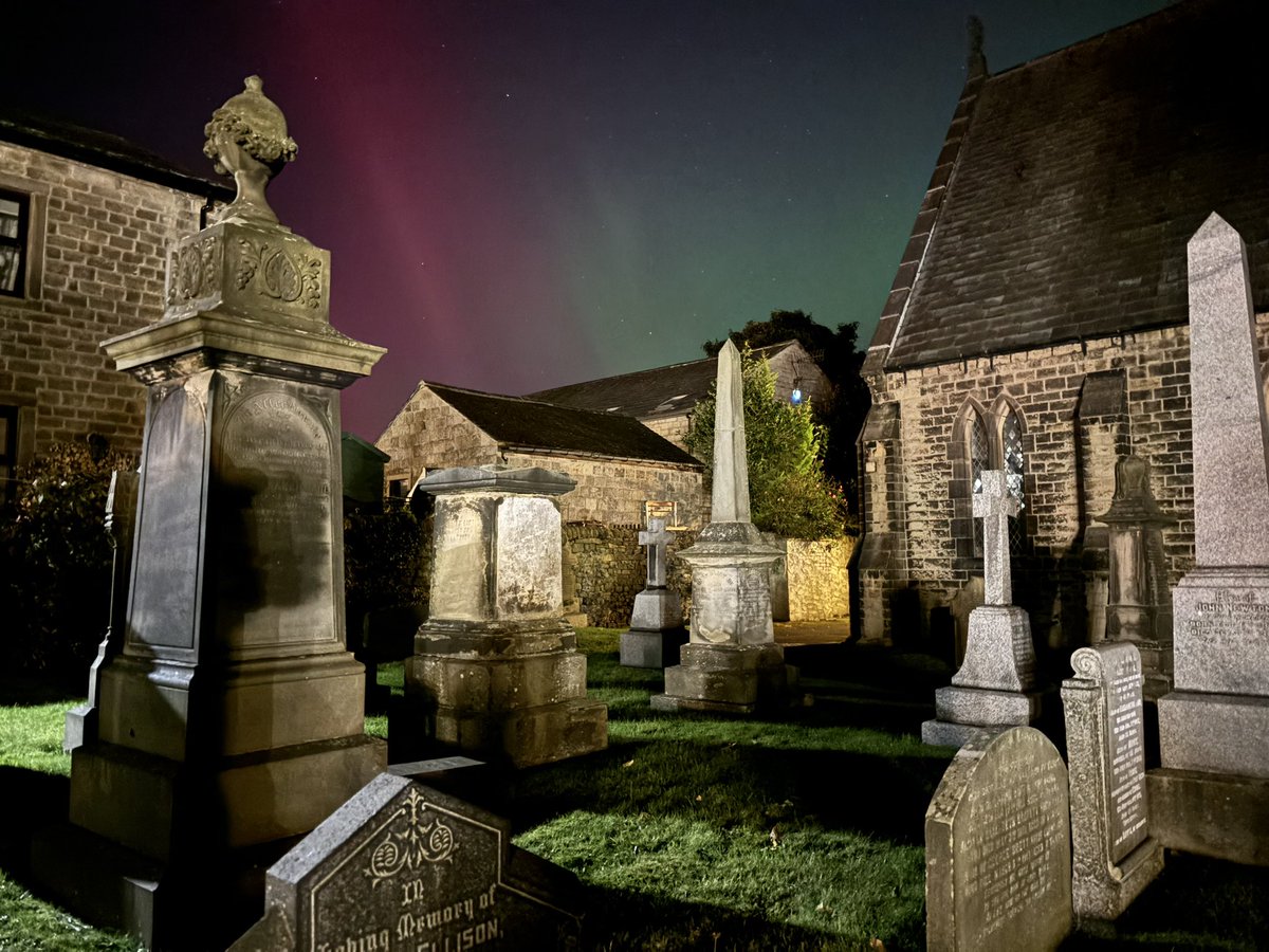 naughtynell2011's tweet photo. @aurorawatchuk Cullingworth, Bradford https://t.co/nlDNpPsmvB