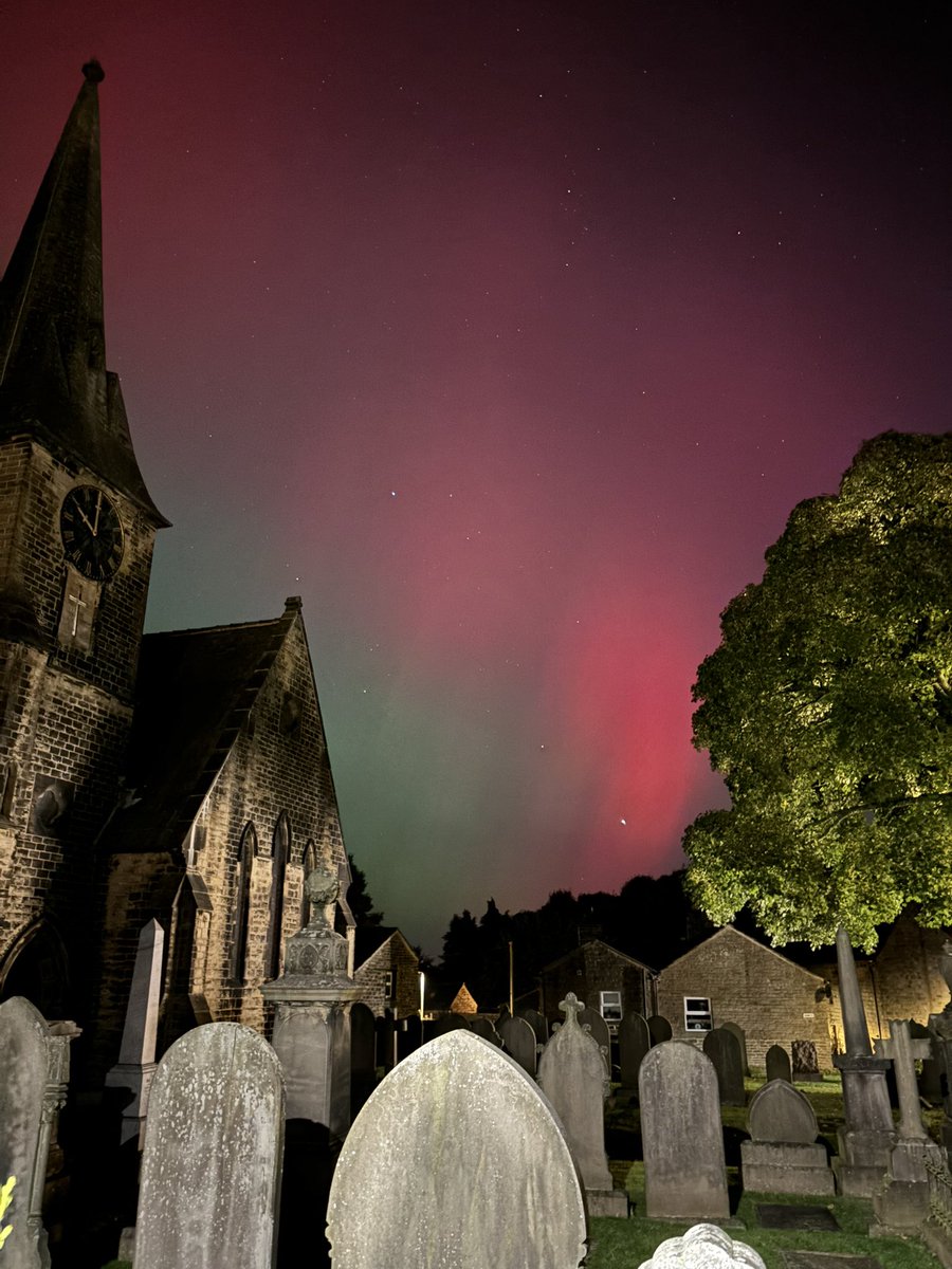 naughtynell2011's tweet photo. @aurorawatchuk Cullingworth, Bradford https://t.co/nlDNpPsmvB