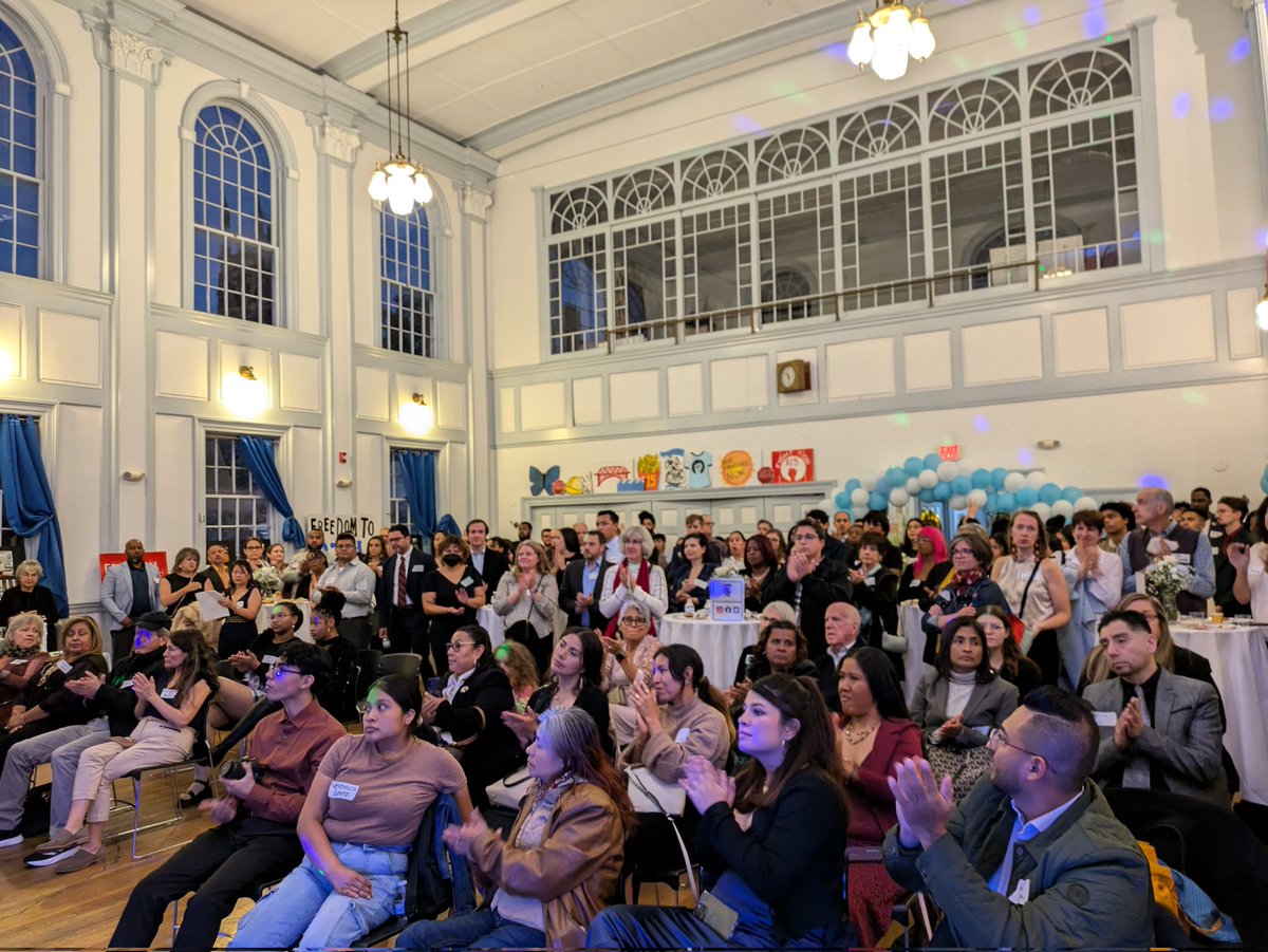 MaketheRoadNJ's tweet photo. POWERFUL: hundreds of supporters reflect on #10YearsofMaketheRoadNJ 

Together, we have won state, local and corporate campaigns that have lifted more than 1 million New Jerseyans out of poverty and expanded immigrant rights. https://t.co/8kpUBAF0d6