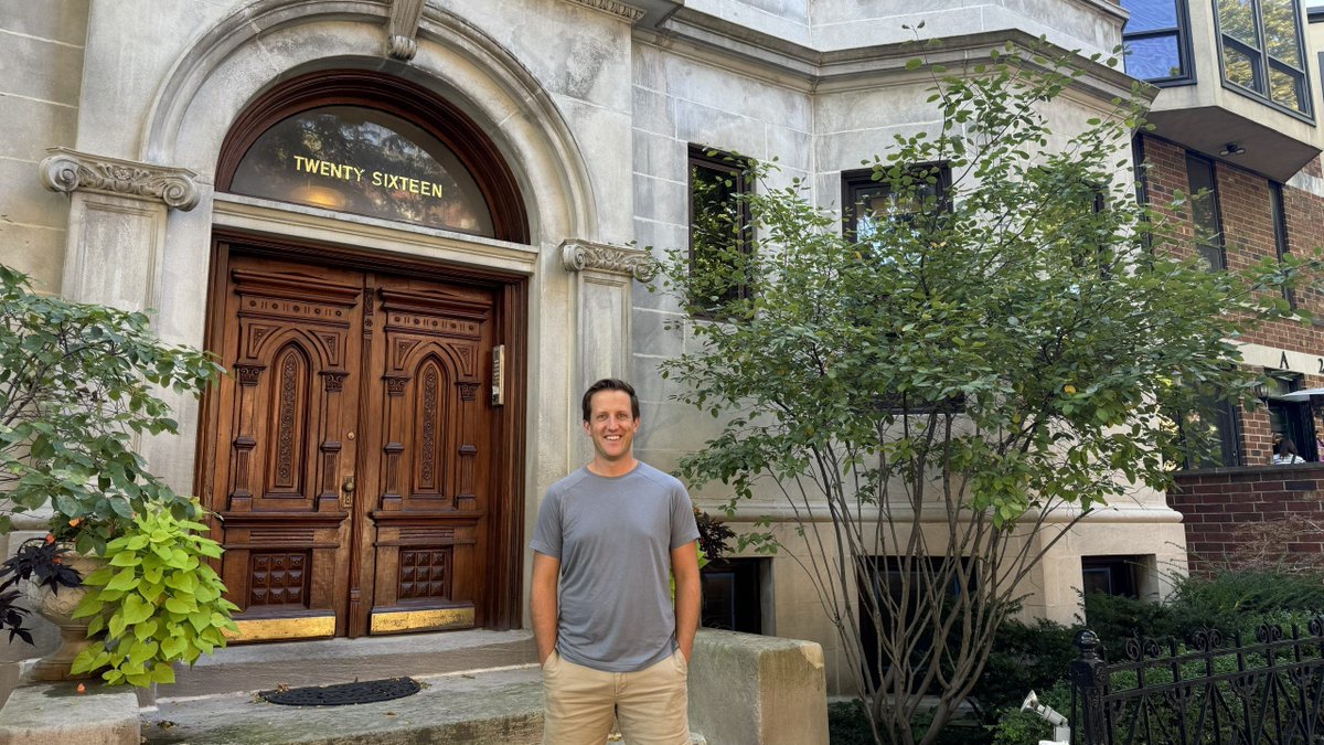 A Lincoln Park man will skip the Chicago Marathon to run around his block 79 times instead.  buff.ly/4eFBPRz