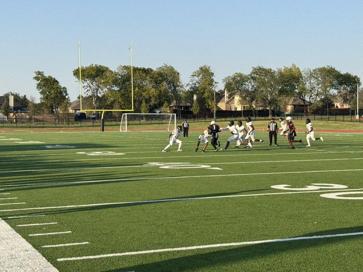 RHHSHawks_9's tweet image. Great start to Fall Break Football!  13-0 Hawks after 1st quarter. #southside