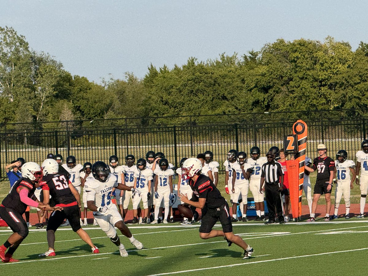 RHHSHawks_9's tweet image. Great start to Fall Break Football!  13-0 Hawks after 1st quarter. #southside