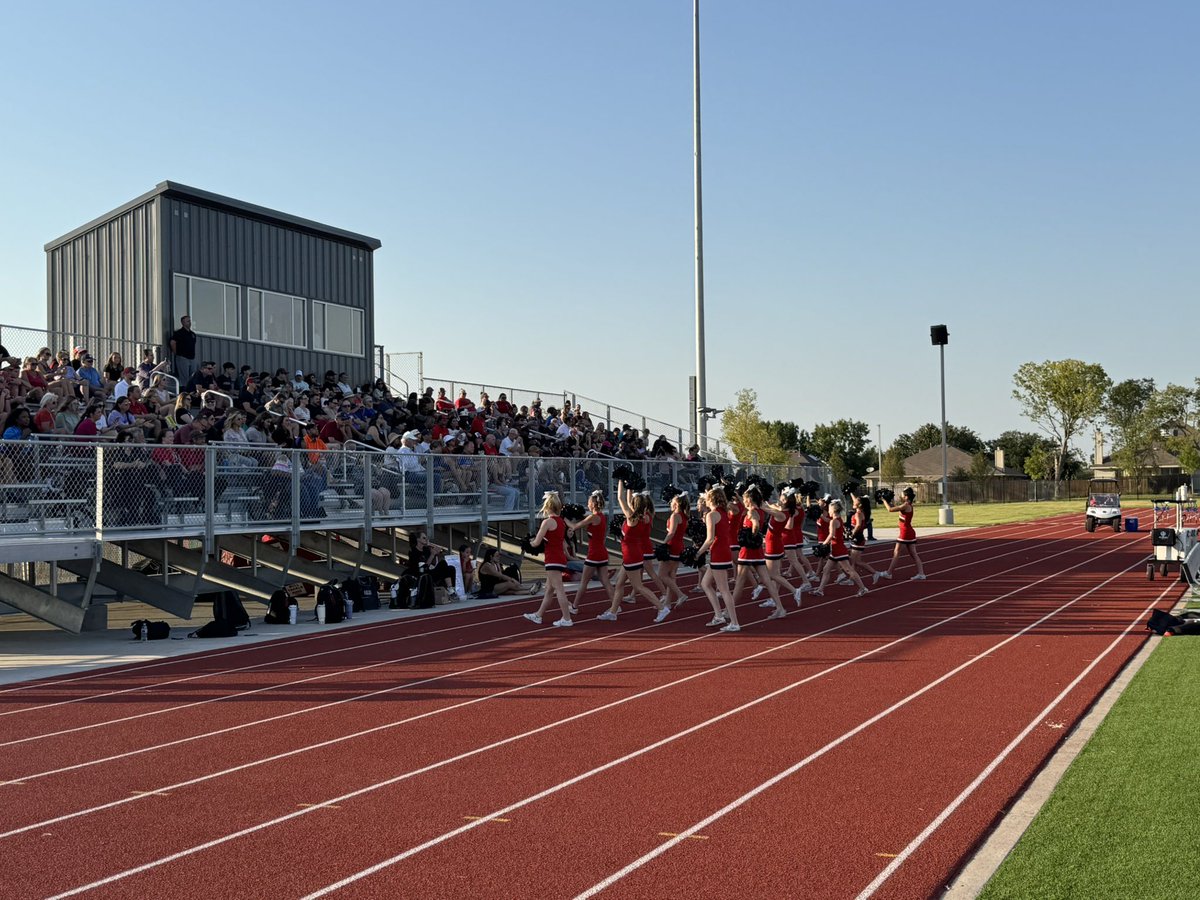 RHHSHawks_9's tweet image. Great start to Fall Break Football!  13-0 Hawks after 1st quarter. #southside
