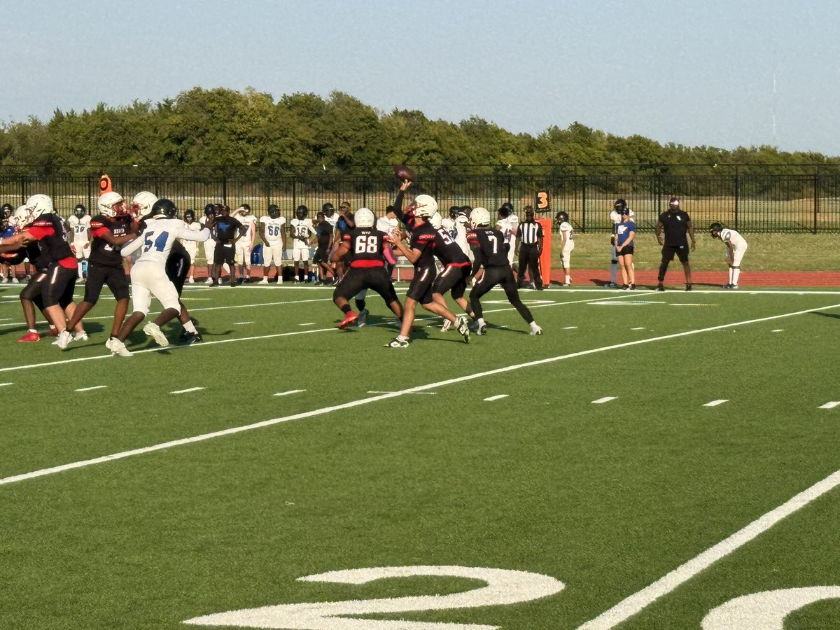 RHHSHawks_9's tweet image. Great start to Fall Break Football!  13-0 Hawks after 1st quarter. #southside