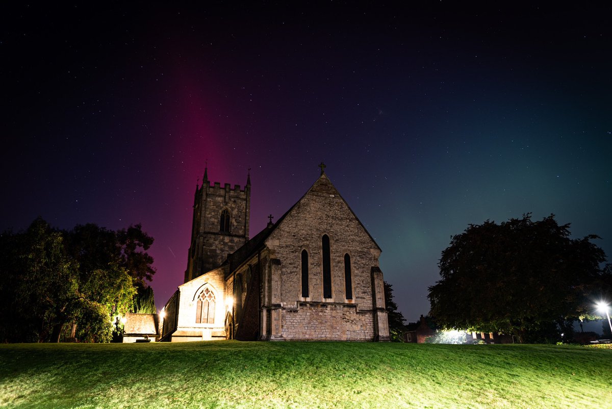 humberpixels's tweet photo. Northern lights over north Lincolnshire tonight 😍

#aurora #northernlights #AuroraBorealis #northlincs #StormHour https://t.co/jPqn5o9mrY
