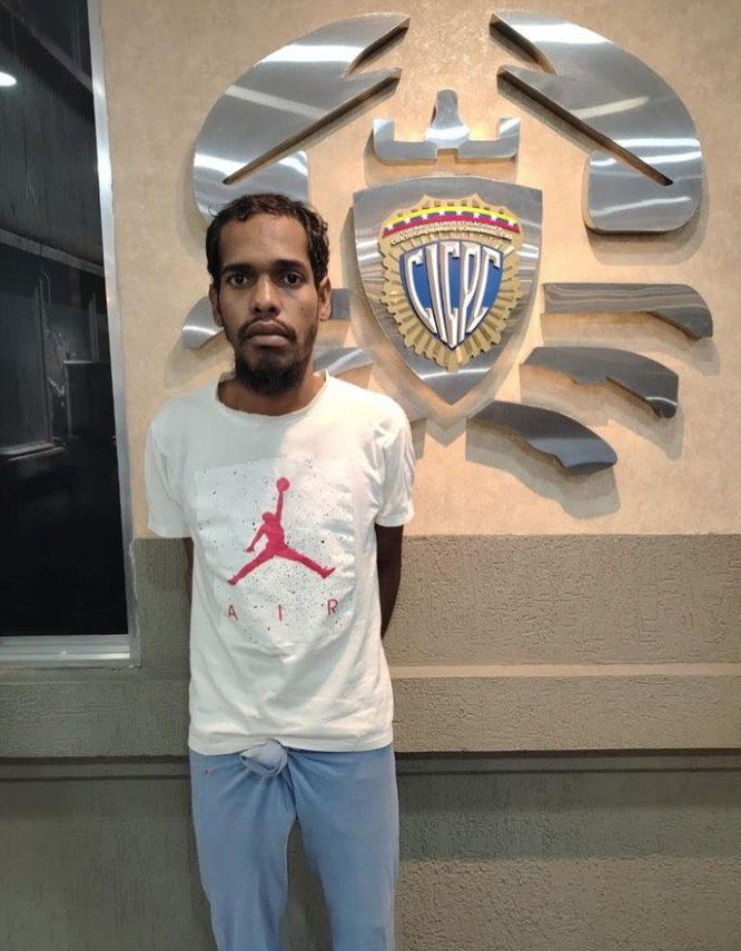 ¡Atención! #ULTIMAHORA Esclarecido el homicidio de una niña y dos adultas ocurrido por un incendio en Gramoven. Los detalles en el siguiente hilo…

#cicpc #sucesos #venezuela #caracas #octubre #policia