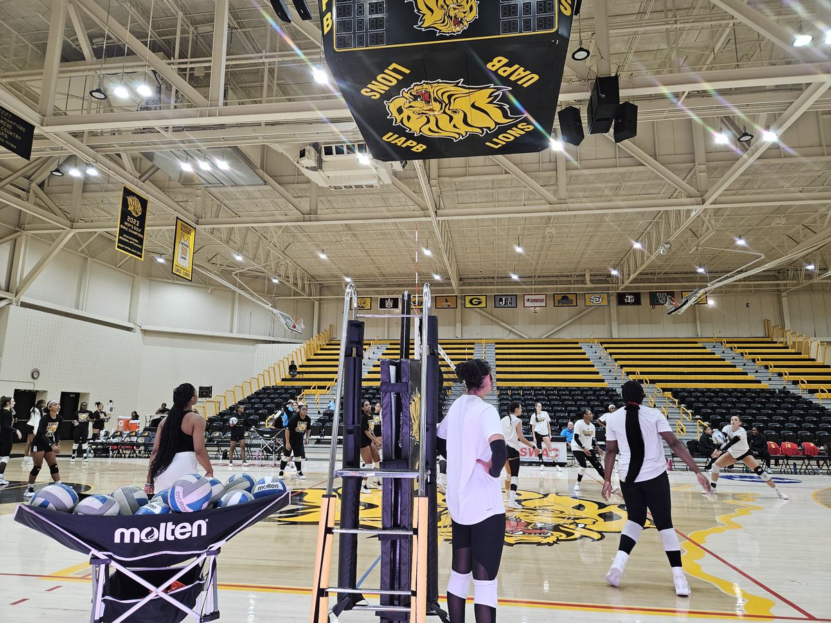 tannerspearman's tweet image. Thursday night volleyball coming up between UAPB and Grambling State here in Pine Bluff. One of three home games for @UAPBLionsVB this weekend.

First serve scheduled for 6:30. #SWACVB