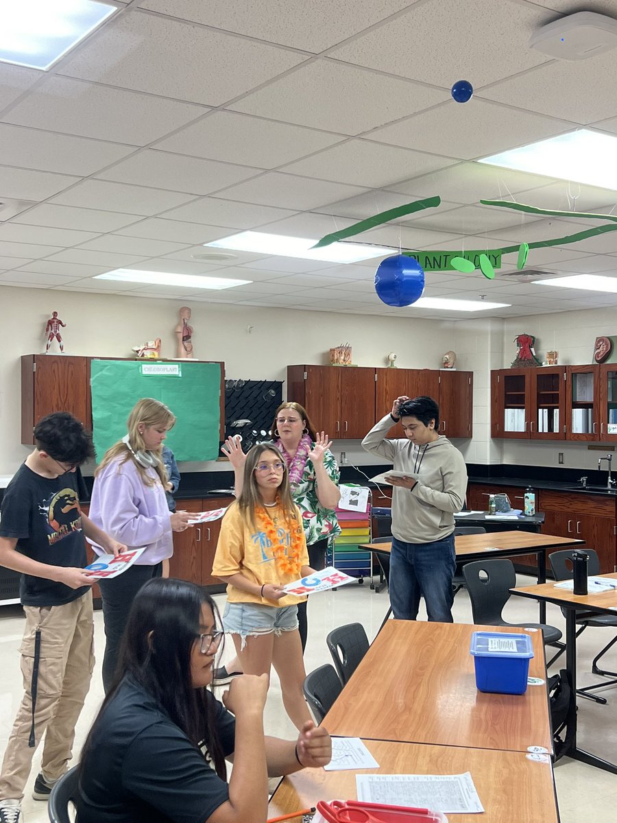 Modeling photosynthesis and cellular respiration with an original activity that I made up.  Asked them for feedback of it as part of their exit ticket and overall it was a hit! <a href="/CLHSPrincipal/">Mark Oberholtzer</a> <a href="/jessicamccoyAP/">Jessica McCoy</a> <a href="/Ms_Raabe/">Liesel Raabe</a> <a href="/CLHSNLMorrisAP/">Nicole L. Morris</a> <a href="/DavissonAmber/">Amber Davisson</a> <a href="/KendiQuidachay/">Kendi Quidachay</a>