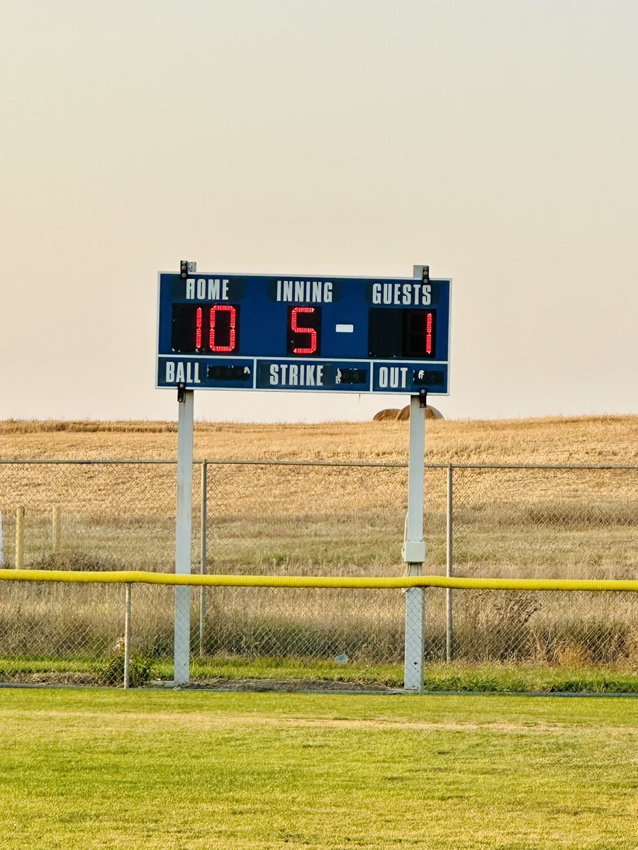 Congratulations to Lincoln Southwest, your A-2 District Softball Champions.   

Congratulations to all of the players, coaches and family members. 

Hawks advance to play in the 🥎 state tournament next week.