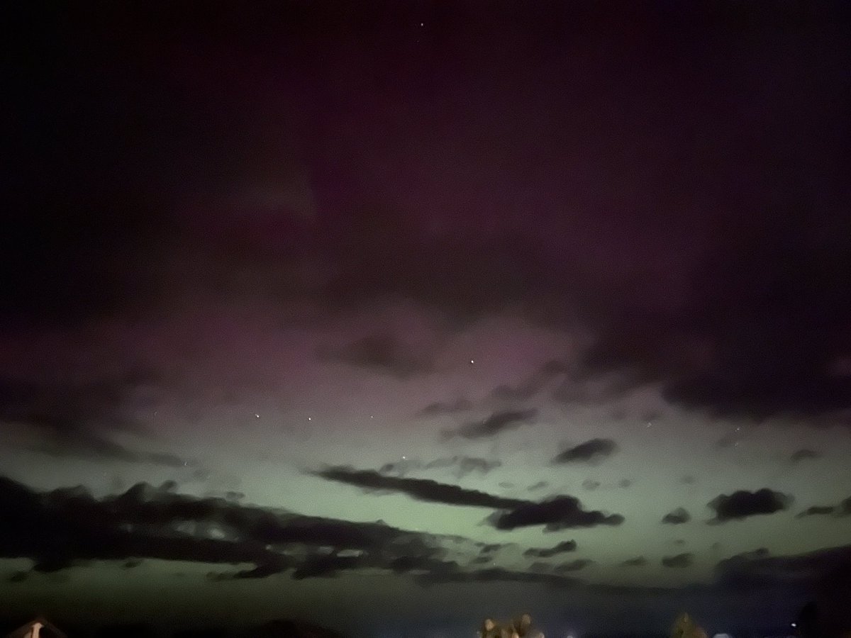 Just a pinky hue. Maybe #Cornwall is a bit too far south for a great show of #northernlights? #aurora #trevose