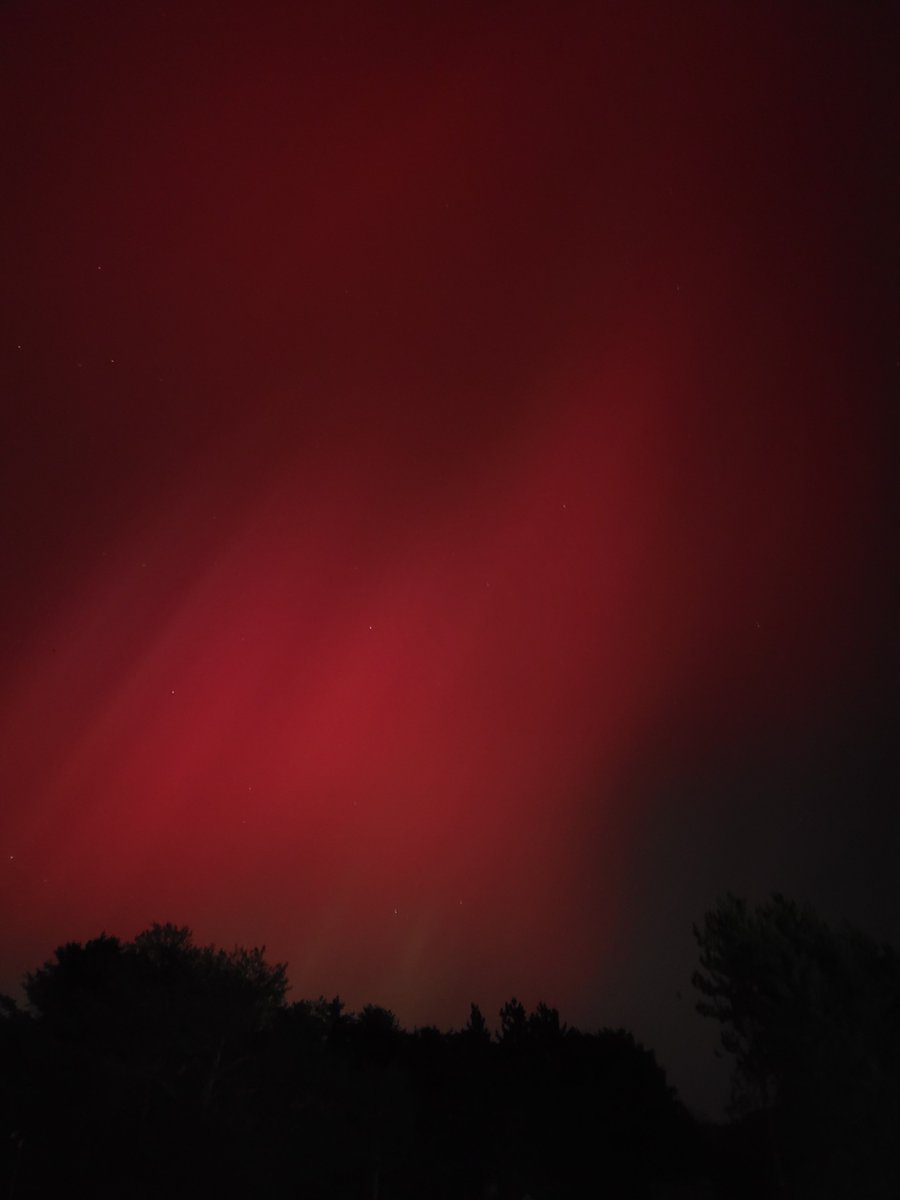 TimMHarder's tweet image. Northern Lights spotted over Southern Maine