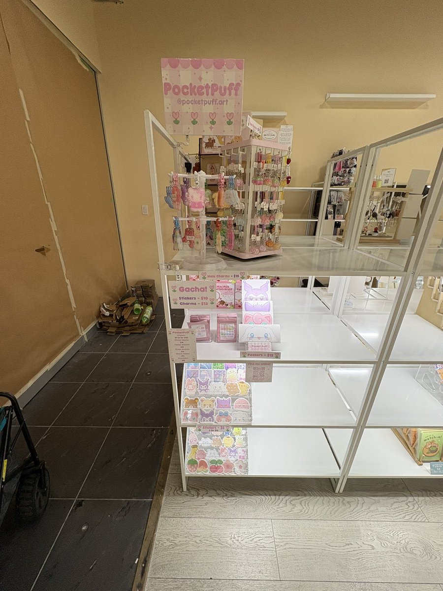 pocketpufff's tweet photo. new retail! 🎀

find me at the artist alley at aberdeen centre in richmond✨🌸

#yvr #anime #art https://t.co/BnNEhJquz5