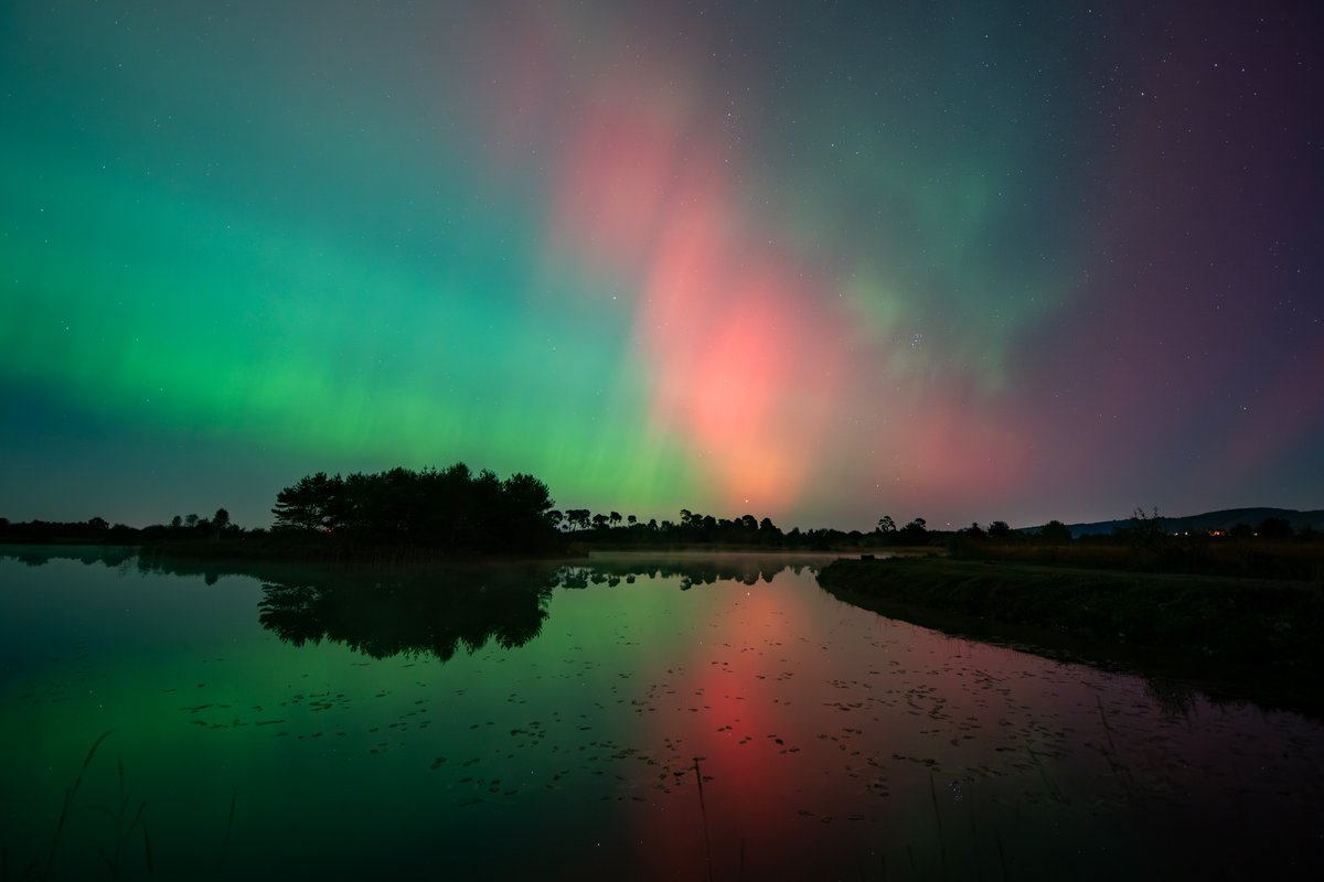 #northernlights #aurora seen at Lough Doire Bhile, Co. Tipperary in #Ireland 
<a href="/StormHour/">#StormHour</a> <a href="/CarlowWeather/">Carlow Weather</a> @WeatherRTE <a href="/VirginMediaNews/">Virgin Media News</a> <a href="/auroraalertsIRE/">Aurora Alerts Ireland</a>