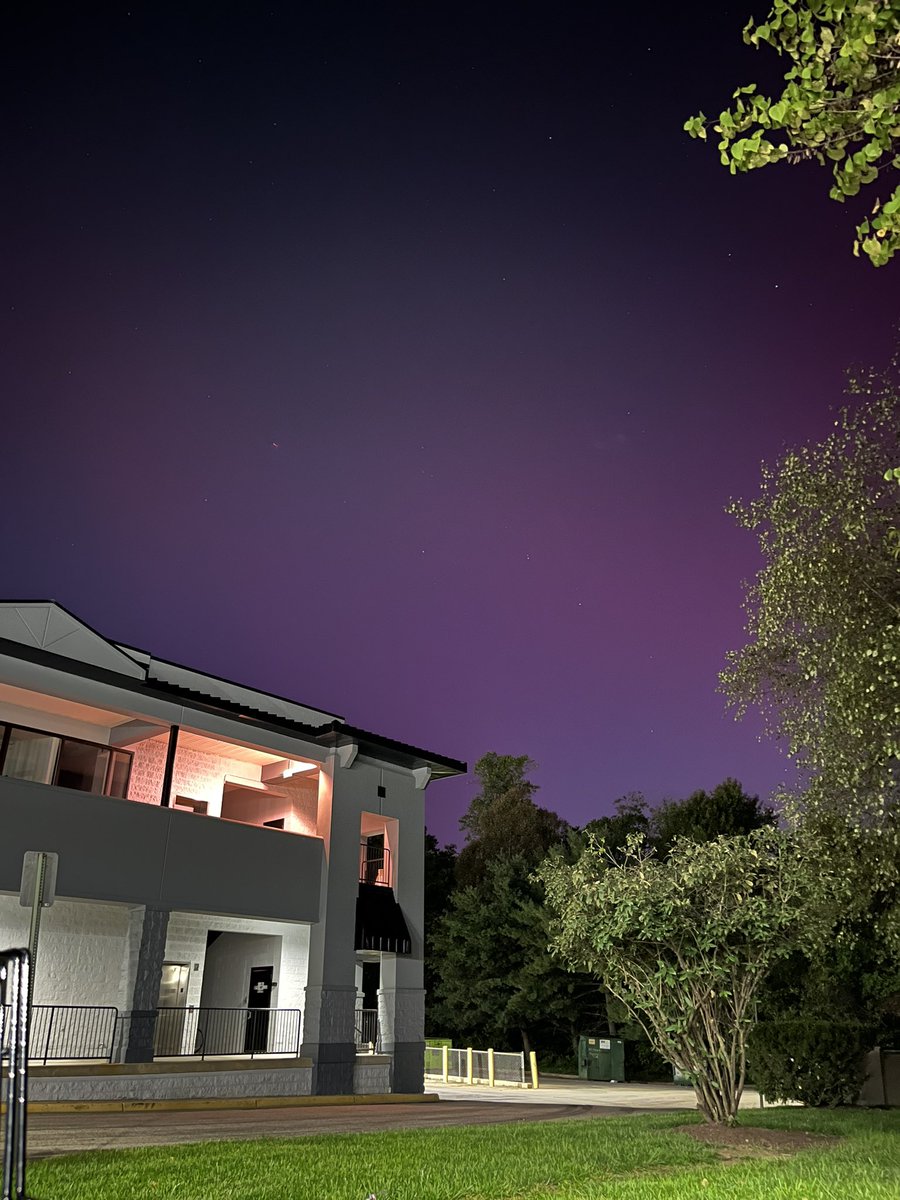 Behind a strip mall in Annapolis, MD <a href="/AuroraNotify/">AuroraNotify</a>