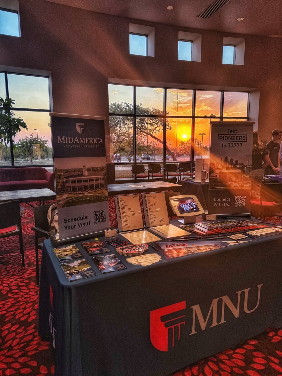 MNUwantsYOU's tweet photo. Wrapping up a big travel week at the beautiful Lied Center in Lawrence, KS! Hope we get to see you here!
#MNUmeetsYOU #MNUwantsYOU https://t.co/78bGvcziaR