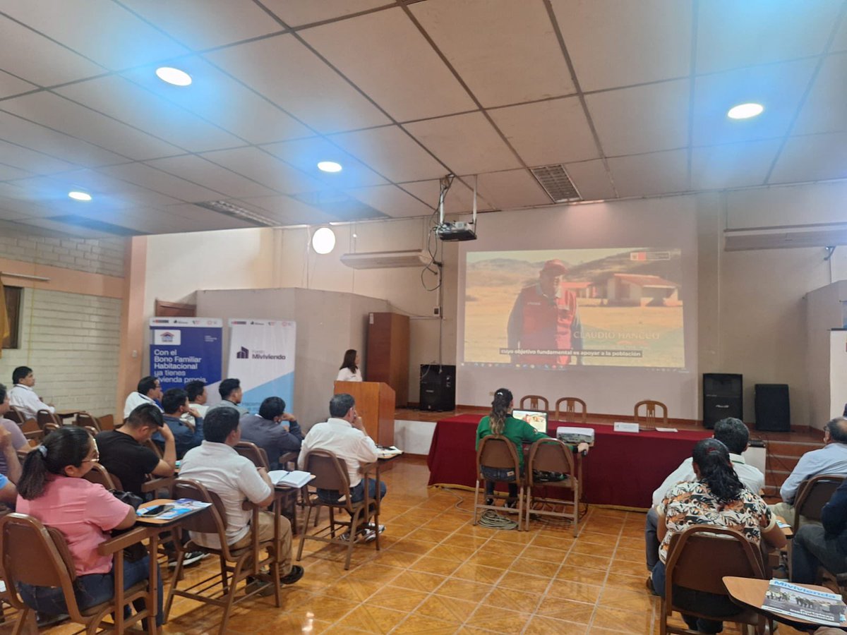 viviendaperu's tweet photo. 📌 Desde la Unidad de Asistencia Técnica y Sostenibilidad del #PNVR, se remarcó la importancia de preservar la vivienda rural mejorada.
Asimismo, también el monitoreo y confort térmico que es otra particularidad de estas viviendas rurales que permiten mantener una temperatura de 12° grados frente a temperaturas de -8° en zonas de las heladas y el friaje brindando protección a las familias en condición de pobreza y extrema pobreza.