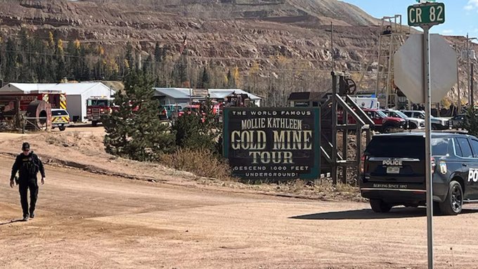 _Direct_News's tweet photo. Douze personnes sont piégées sous terre et l'une est morte, après une panne dans une mine d'or du Colorado.
La mine, qui mesure environ 1000 pieds de profondeur, est une destination touristique populaire.
#GoldMine #CrippleCreek #Colorado #USA
https://t.co/0SlgEUfGeA https://t.co/yyAWBTYzHV