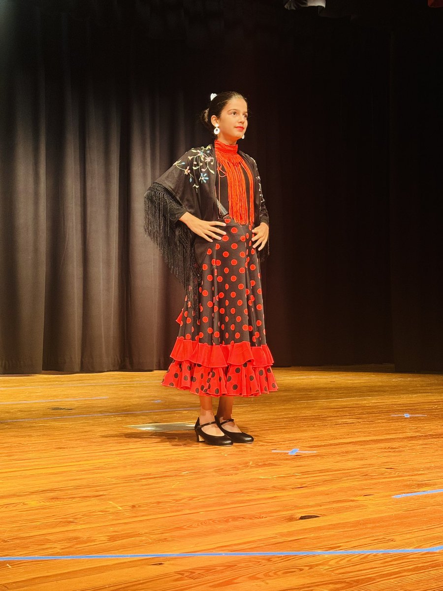 MerriweatherEDU's tweet image. Tonight’s Hispanic Heritage celebration was nothing short of spectacular! 🎉 From vibrant performances to rich cultural displays, we embraced the beauty of diversity. 🌍✨Together, we are stronger! 💪🏽💛 @SuttonCougars @SuttonPTA