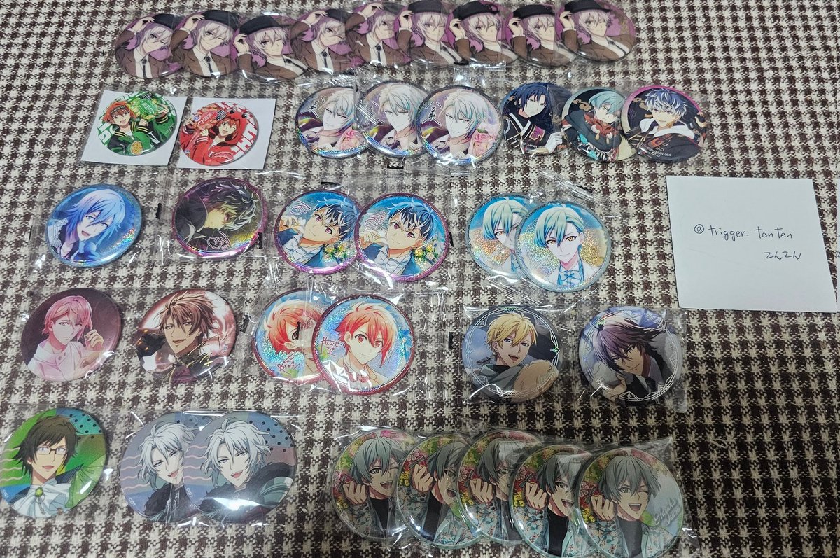 【譲渡】アイナナ　アイドリッシュセブン　缶バッジ　UR　マリマリ　8周年　カプ缶

譲)画像1、2
求)1枚目は各400円、2枚目は各300円+送料

※1つからOK
※郵送、または北九州手渡し

グッズ整理のため推しも一部お譲りします。また、迷子なくしたいので一部定価以下です。ご不快な場合はすみません💦