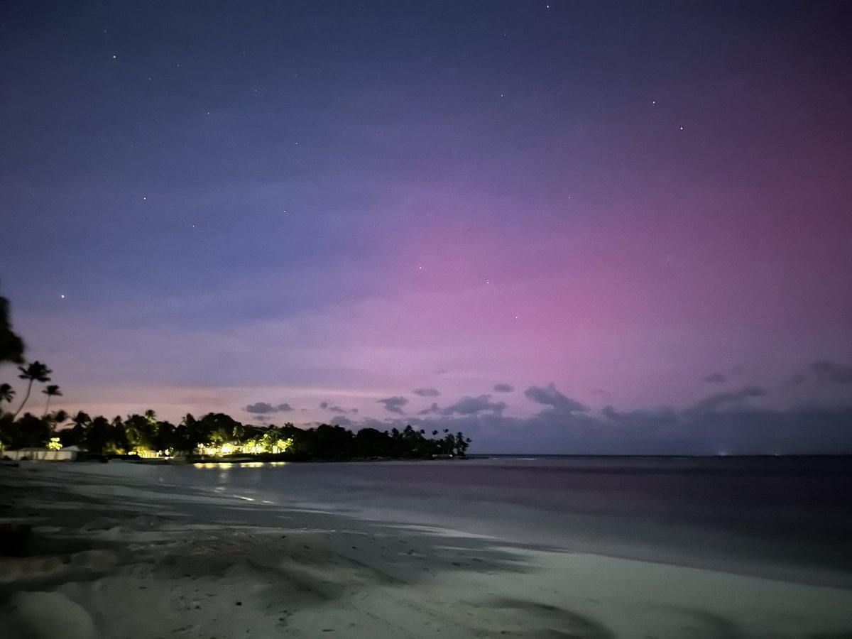 Auroras in Nassau, The Bahamas for the 2nd time this year… crazy! #aurora