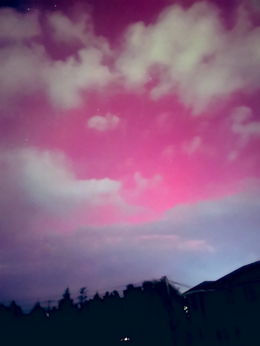 EleaStephenson's tweet photo. We can see the northern lights!! #nlwx https://t.co/TB5FbmAvZX