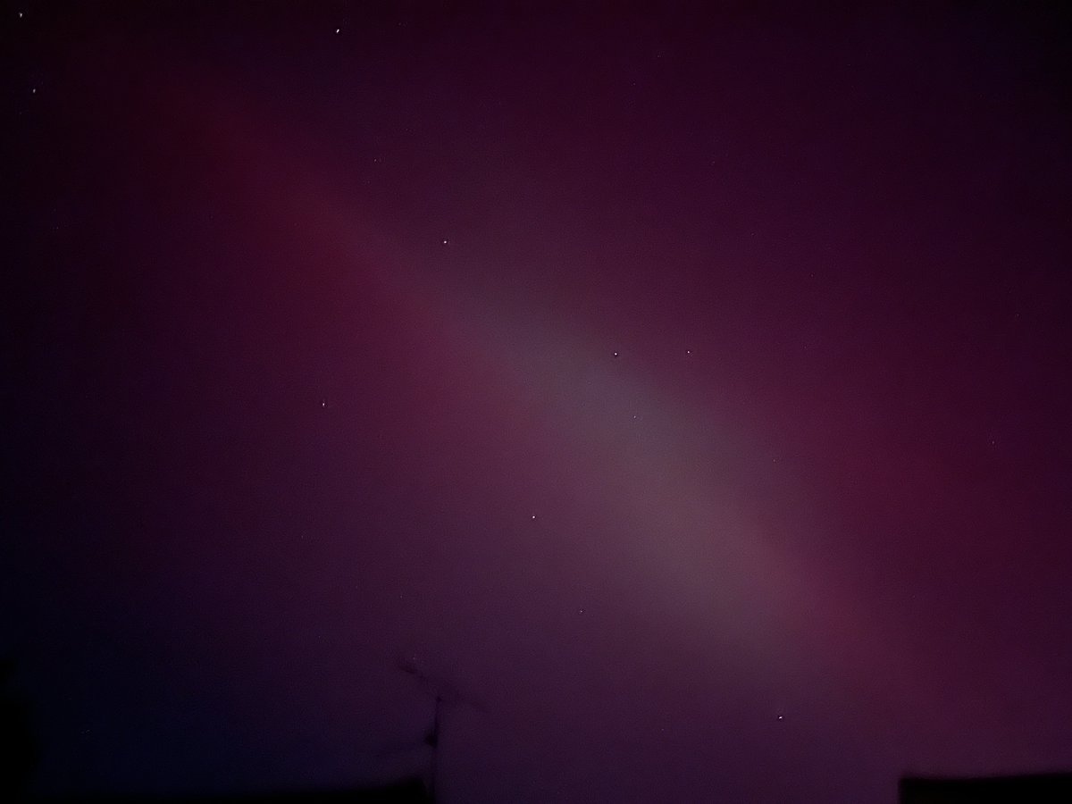 There’s a weird old feature overhead to my SW if anyone is looking. 00:50 BST