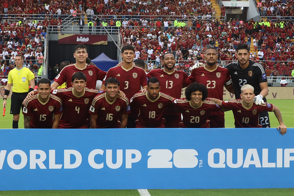 "Me encantaría que Venezuela se clasifique al Mundial. Además del cuerpo técnico, le tengo cariño a la gente venezolana. Lo merecen por la manera en la que están jugando".

🗣️ Scaloni.