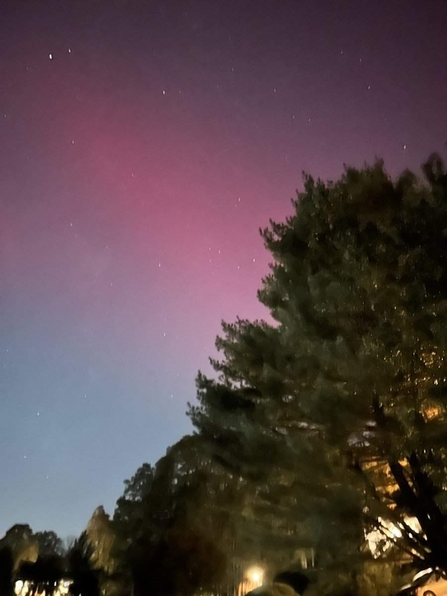 Northern lights here in Northern NJ tonight.