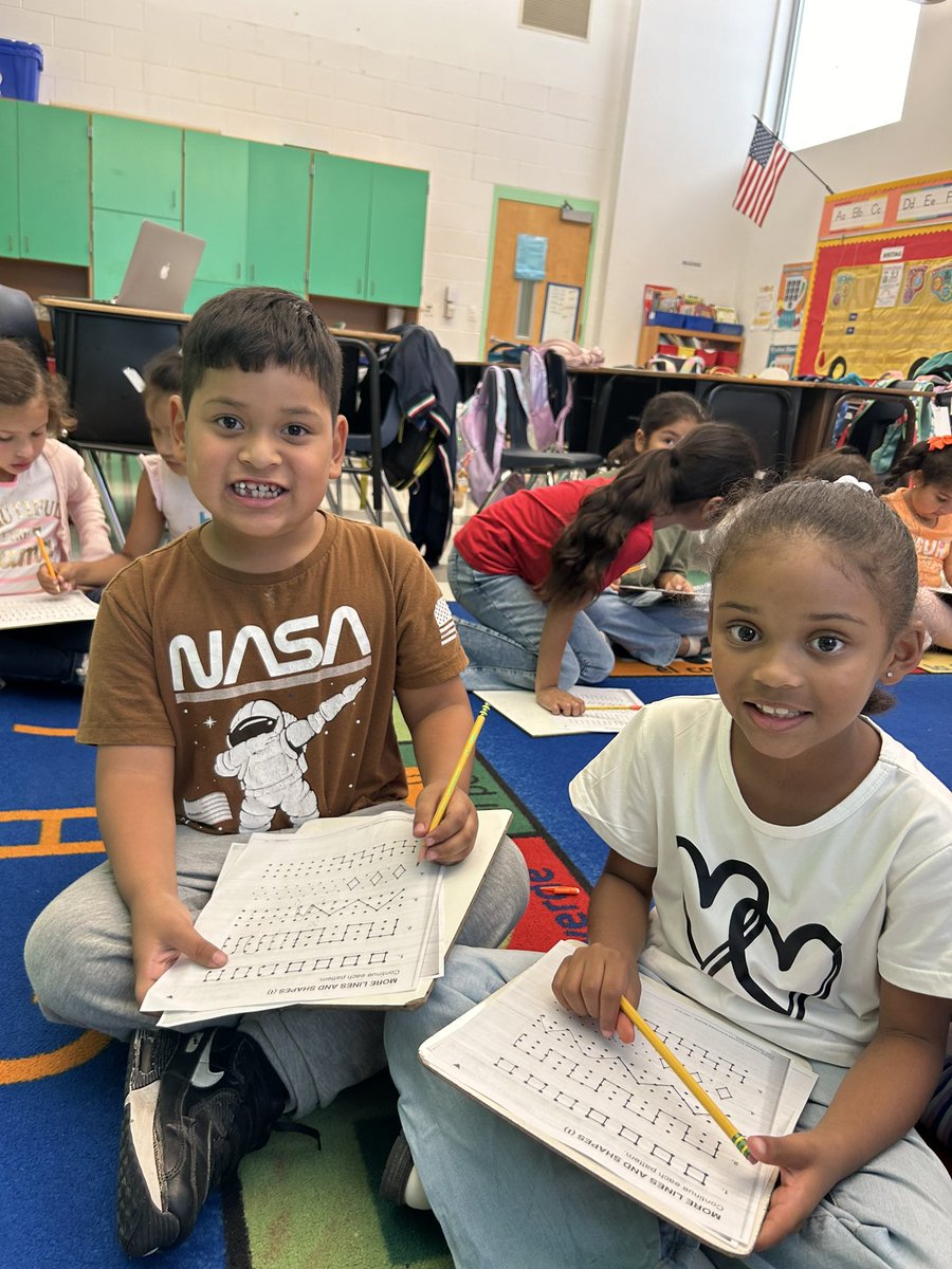 yza223's tweet image. Introducing the founding members of the K - 2 #MathClub @JJPickleECP This expansion is possible thanks to the @AustinEdFund and collaboration with @AdvAcademicsATX Watch out @MensaInternatl here they come! @AustinISD @Matias_AISD