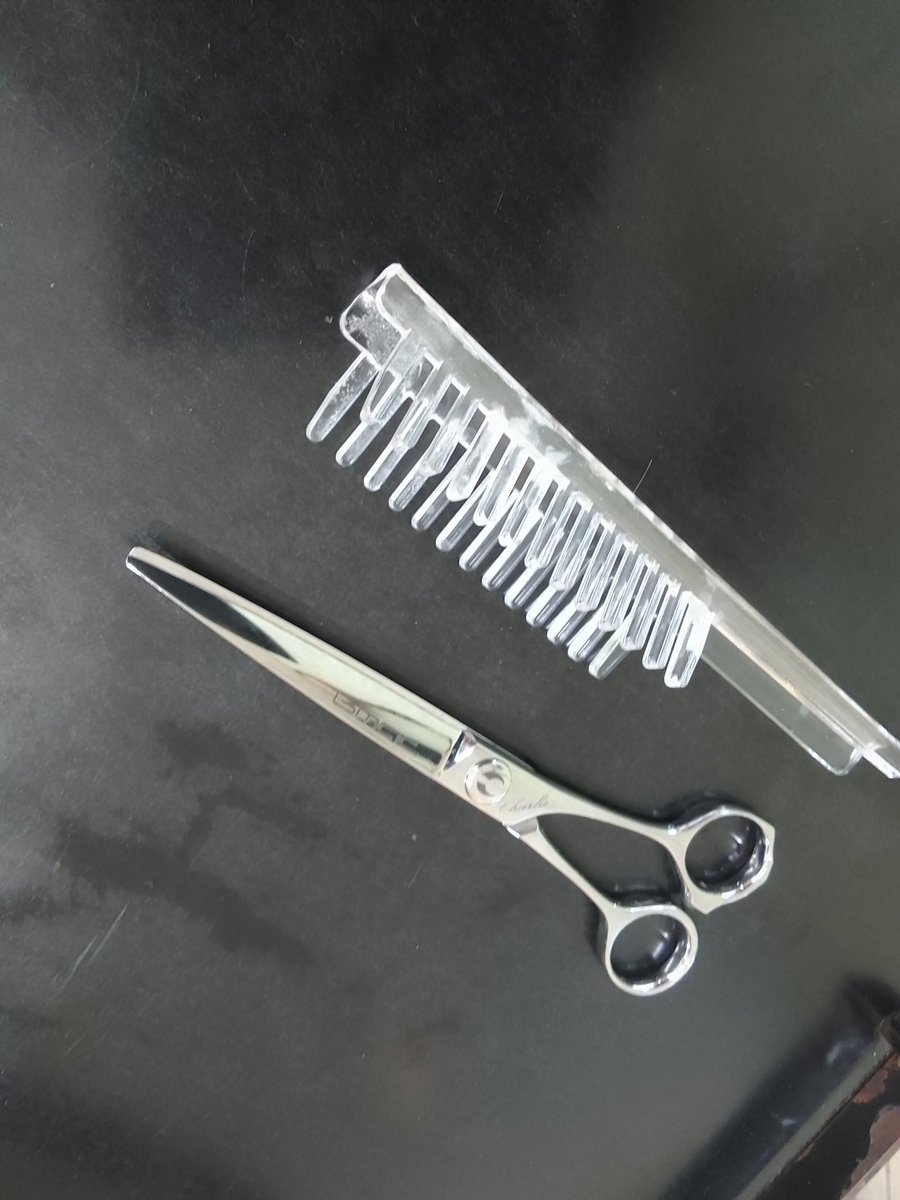 いよいよ明日14:00
クラファンスタートします。
こいつは私が試行錯誤した初号機、使い込んでいる間に
色々可能性が