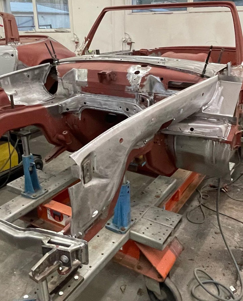 Celettegroup's tweet image. A #Mercedes Benz 280SL, currently undergoing a full restoration, has been placed on a #Celette #framemachine with dedicated jigs to ensure it is restored to its original factory condition, just as it was when it first rolled off the production line.
celette.com