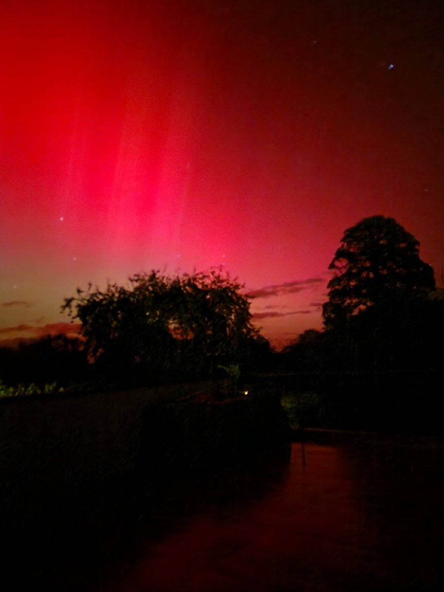 Tonyo_56's tweet image. Mais quelle soirée 😍

Ça me fait quelque chose de les voir comme ça à la maison, en Bretagne ! 

J'en ai vu beaucoup de par mon boulot en Laponie,  d'ailleurs déçu de pas avoir l'appareil 📷,  mais la ça à une saveur particulière  🌠 

#Auroresboreales #Bretagne #Bzh