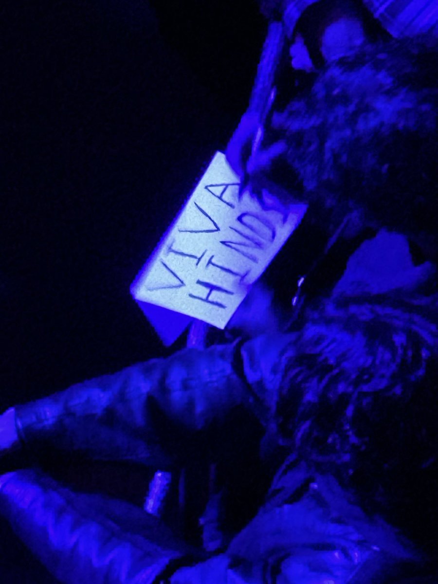 Ya tenía un rato que un concierto no me dejaba super nostálgica que hasta ando en la oficina medio llorando, ay no las tqm <a href="/hindsband/">hind𝓼 ☻</a> me han recordado que en la vida hay ups and downs pero lo importante es seguir pa’ delante. Come back soon, y pronta recuperación a Ana.