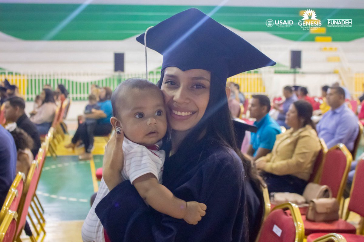 FUNADEH_GENESIS's tweet photo. 🎓 ¡Felicitamos a 89 jóvenes y adultos graduados como Bachilleres en Ciencias y Humanidades gracias a EDUCATEH! Agradecemos a Fundación Napoleón J. Larach de Banpaís y aliados como Fundación DIUNSA, Edubox, SEDUC,  CEG Franklin Delano Roosevelt ¡Seguimos transformando vidas! 🎉 https://t.co/57wJrS88eO