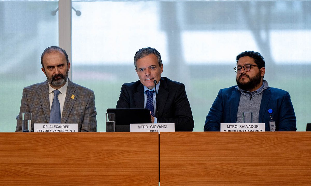 ITESO's tweet photo. Marissa Montes, cofundadora y directora de la Clínica Loyola de Justicia para Inmigrantes, de la @LoyolaLawSchool, dictó la conferencia inaugural de la segunda edición del Encuentro de Clínicas Jurídicas de Litigio Estratégico en Derechos Humanos y Asilo. https://t.co/OMvLimKpnv https://t.co/nEYOFdbega