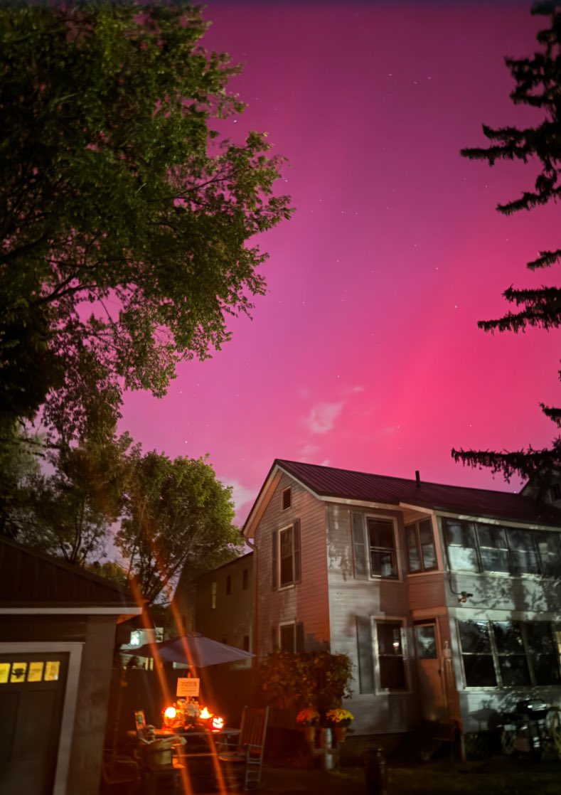 AmadElia77's tweet photo. #NorthernLights #AuroraBorealis #Massachusetts #AuroraHunting #NewEnglandSkies #SkyGazing #CelestialPhenomenon #NightSky #NorthernLightsMassachusetts #NatureWonders #Stargazing #AuroraMagic #PolarLights #AuroraChasing #NaturalPhenomenon #NightSkyPhotography #NorthernLightsWatching #MassachusettsSky #AuroraAdventure #AuroraSpectacle #NatureAtItsBest #CosmicEvent #AuroraInNewEngland