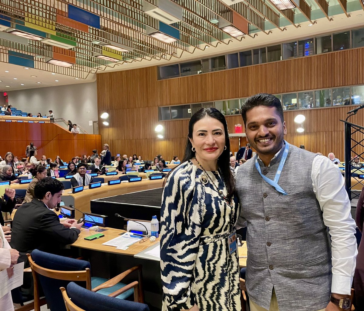 Great honor to meet Amb. <a href="/MaritzaChanV/">Maritza Chan</a> 🇨🇷 during the #UNGA79 high-level week in #NYC. She graciously welcomed me as a <a href="/UPEACE/">University for Peace</a> alumnus. Her work on peace and security, especially her advocacy for arms control and the WPS agenda, truly inspires me.

#WomenInLeadership #CostaRica