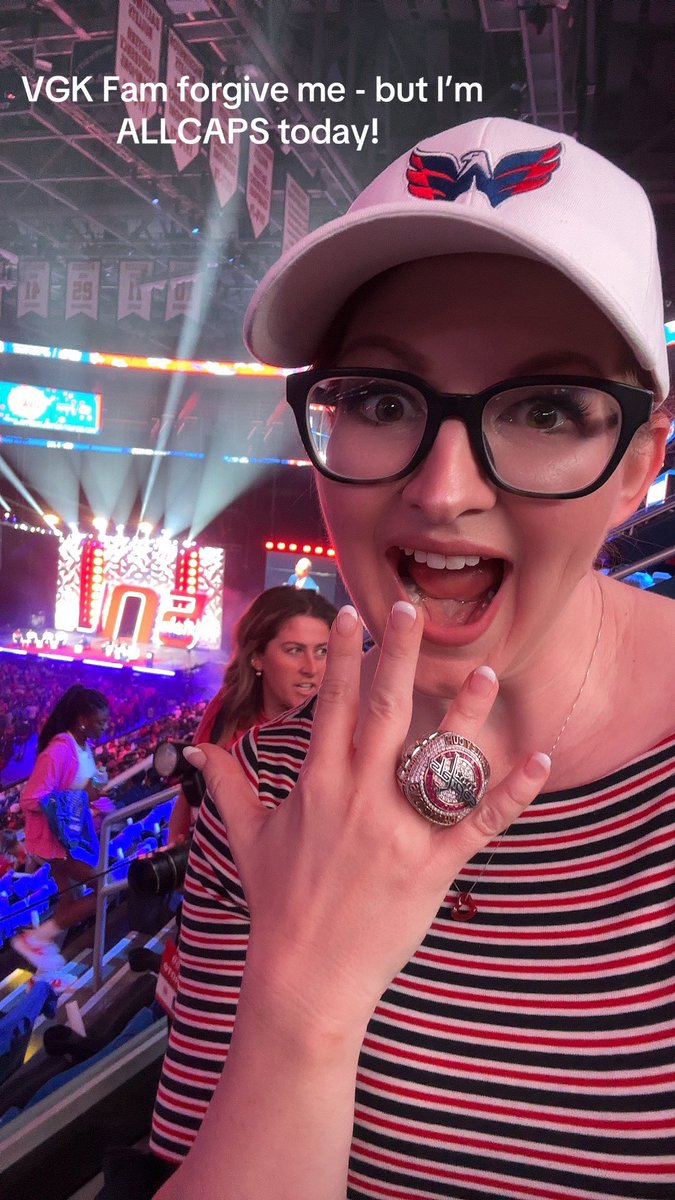 TheVinoMom's tweet photo. While my birthright is @GoldenKnights - I’m #AllCAPS by choice in DC! Having a blast with the @Capitals for #Caps50Fest!!!! #sorrybabeIupgraded ;) https://t.co/SqCOzFwYsw