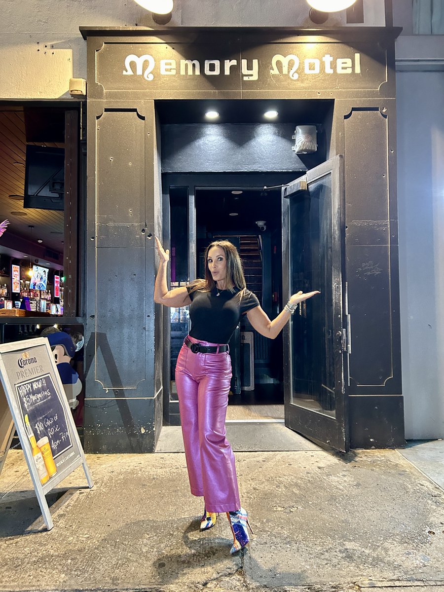 thereallisaann's tweet photo. Can’t wait for tomorrow night! 🏈🔥 Catch me at @memorymotelnyc NYC for Monday Night Football all season long. 🔥🗓️ The games are intense, the food is on point &amp; the atmosphere is unbeatable. #MondayNightFootball #GameDayGoals #MemoryMotel  #NYC https://t.co/i80JAdAjgv