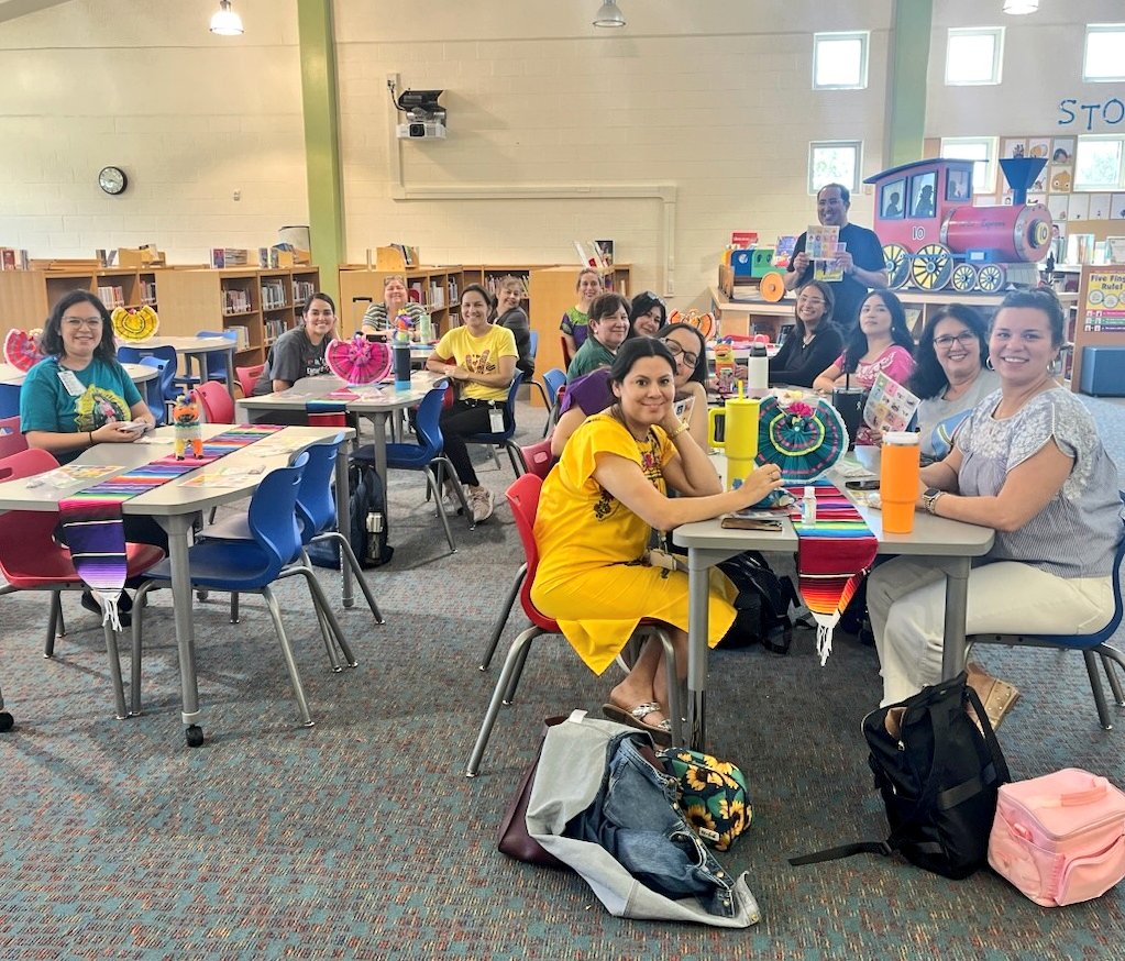 CinGibson's tweet photo. Celebrating Hispanic Heritage Month @NISDmartin with student created Canva posters in the library and lotería! #BrillamosJuntos #MartinEngineers https://t.co/eTT9svypdJ
