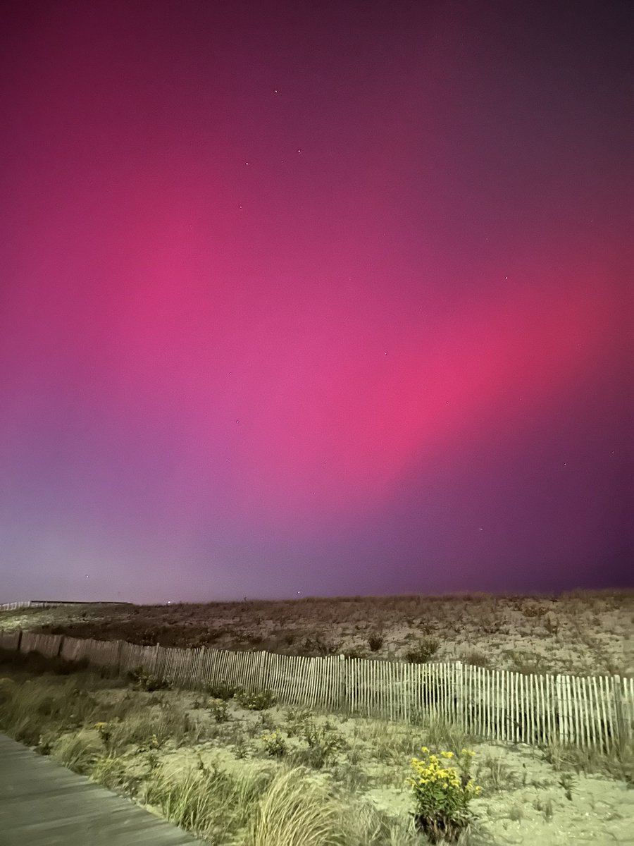 Theb_hoff's tweet photo. Amazing sight at the Jersey Shore. https://t.co/6QcEF4LDfW