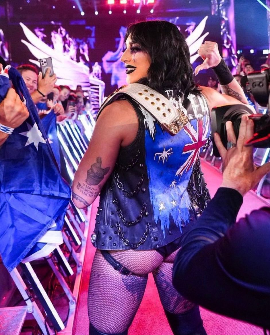 Happy Birthday to biggest badass from Adelaide, <a href="/RheaRipley_WWE/">RheaRipley_WWE</a> 
 
Elimination Chamber was the first time I saw you live since your RCW days.
