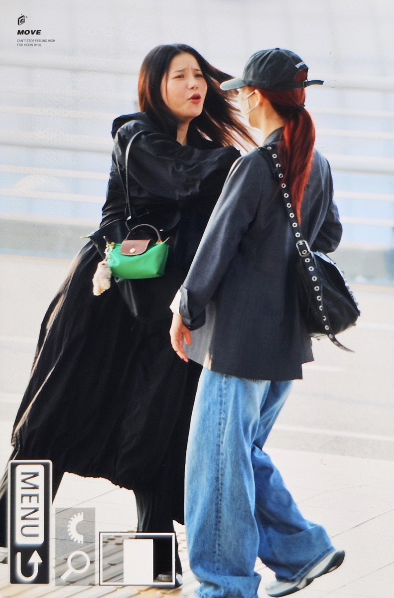 byuls__1222's tweet image. 🤣🤣🤣🤣🤣🤣🤣🤣

#마마무플러스 #마마무
#MAMAMOOplus #MAMAMOO
#SOLAR #솔라 #MOONBYUL #문별