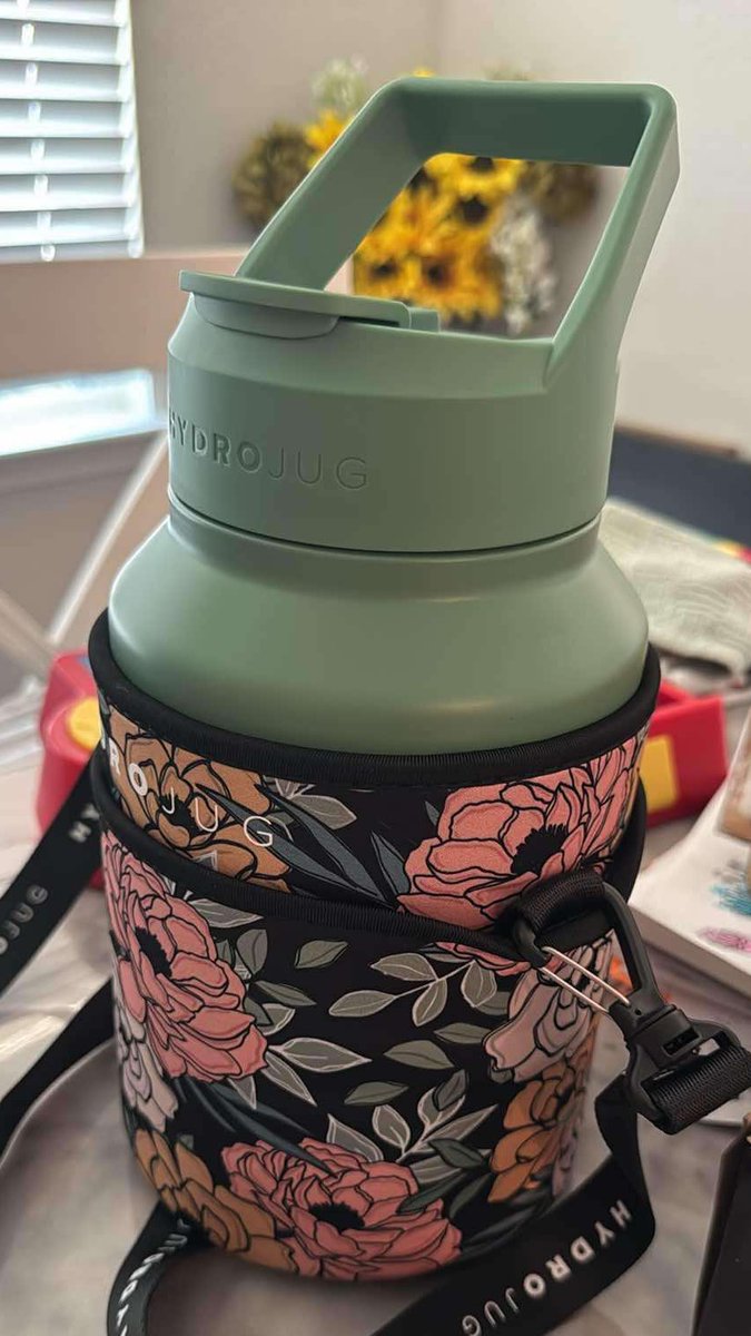 DesThurstonVA's tweet photo. https://t.co/43xX7nym6K
🫧You're looking at the new Ambassador for #HydroJug !!
🫧Mission: We are laser-focused on creating high-quality experiences to help individuals live healthier lifestyles.
💸DISCOUNT CODE💸
DESTHUR10 FOR 10% OFF! https://t.co/RQgRuWvPRj