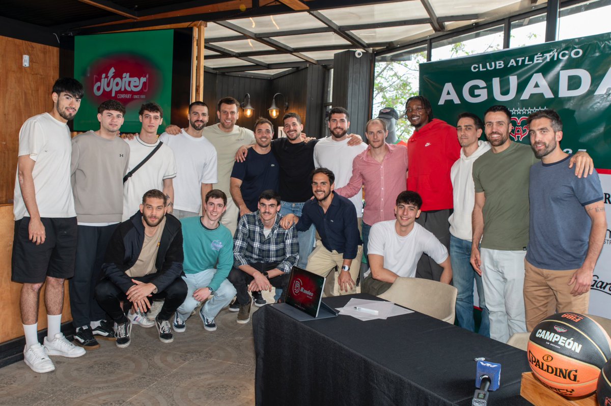 Aguada_oficial's tweet photo. ☑️ ¡Listos para una nueva temporada! 

📸 Abraham Torres 
#ConEntusiasmoYValía🔴🟢 https://t.co/SCjZ1KLrvF