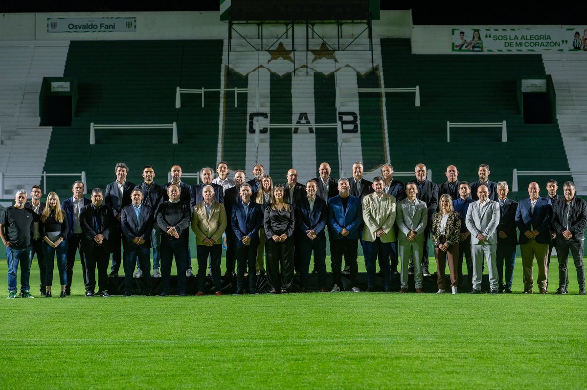 Este jueves, en el 🏟️ Estadio Florencio Sola, la nueva Comisión Directiva presidida por Matías Mariotto asumió sus funciones en el club por el período 2024-2027 🔜

#VamosBanfield 🇳🇬