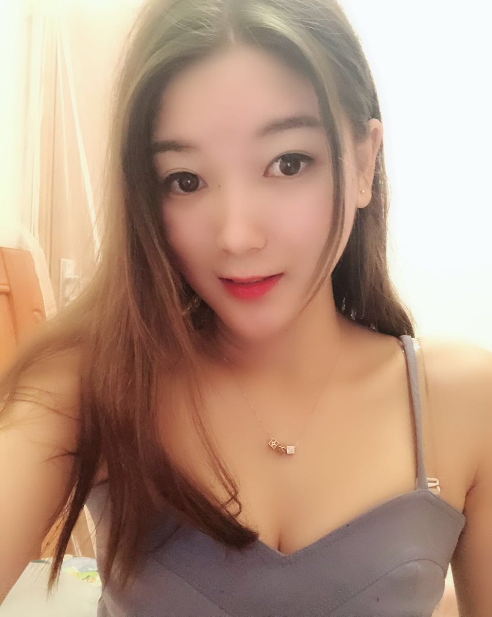微信和抖音，自行去撩